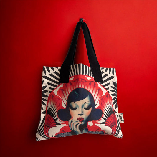 The History of Tote Bags: From Utility to Fashion Staple
